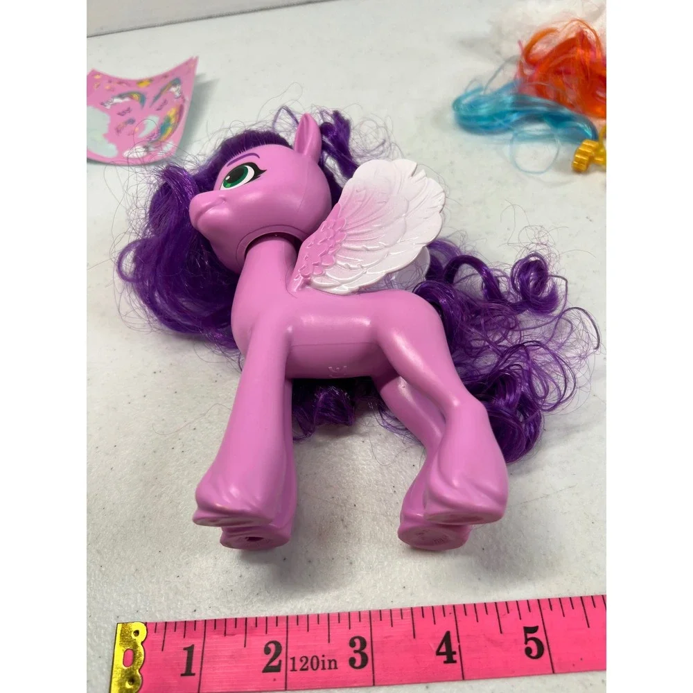 My Little Pony A New Generation Princess Pipp Petals 6in Pink Pegasus Figure Set